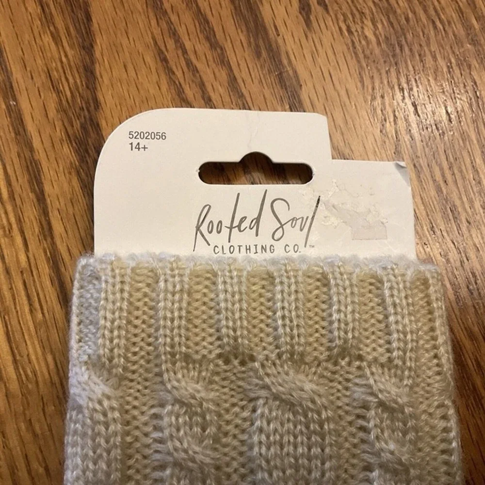 Rooted Soul Fingerless Gloves 5202056‎ Beige 12
